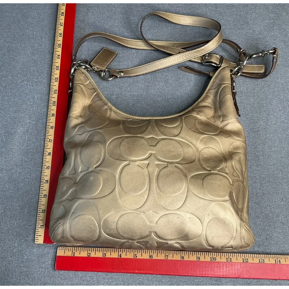 Coach Signature Logo Gold Leather Shoulder Bag Used FI7991